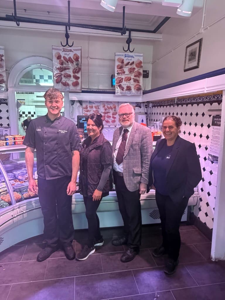 Kicking off a new week with a visit to Bo’Ness High Street!